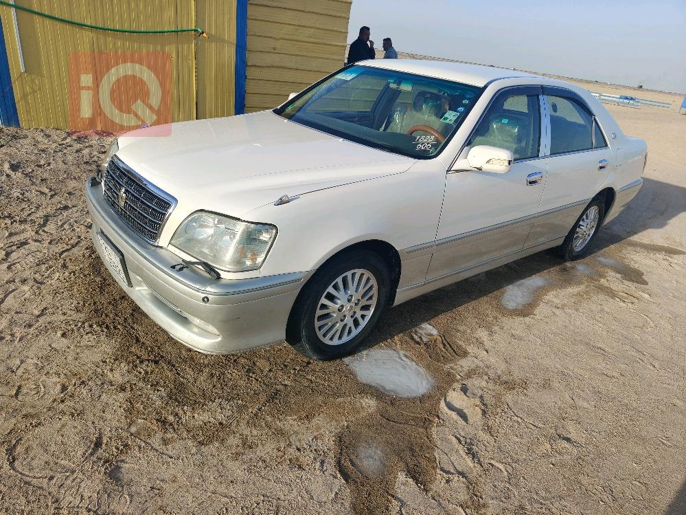 تۆیۆتا کراون